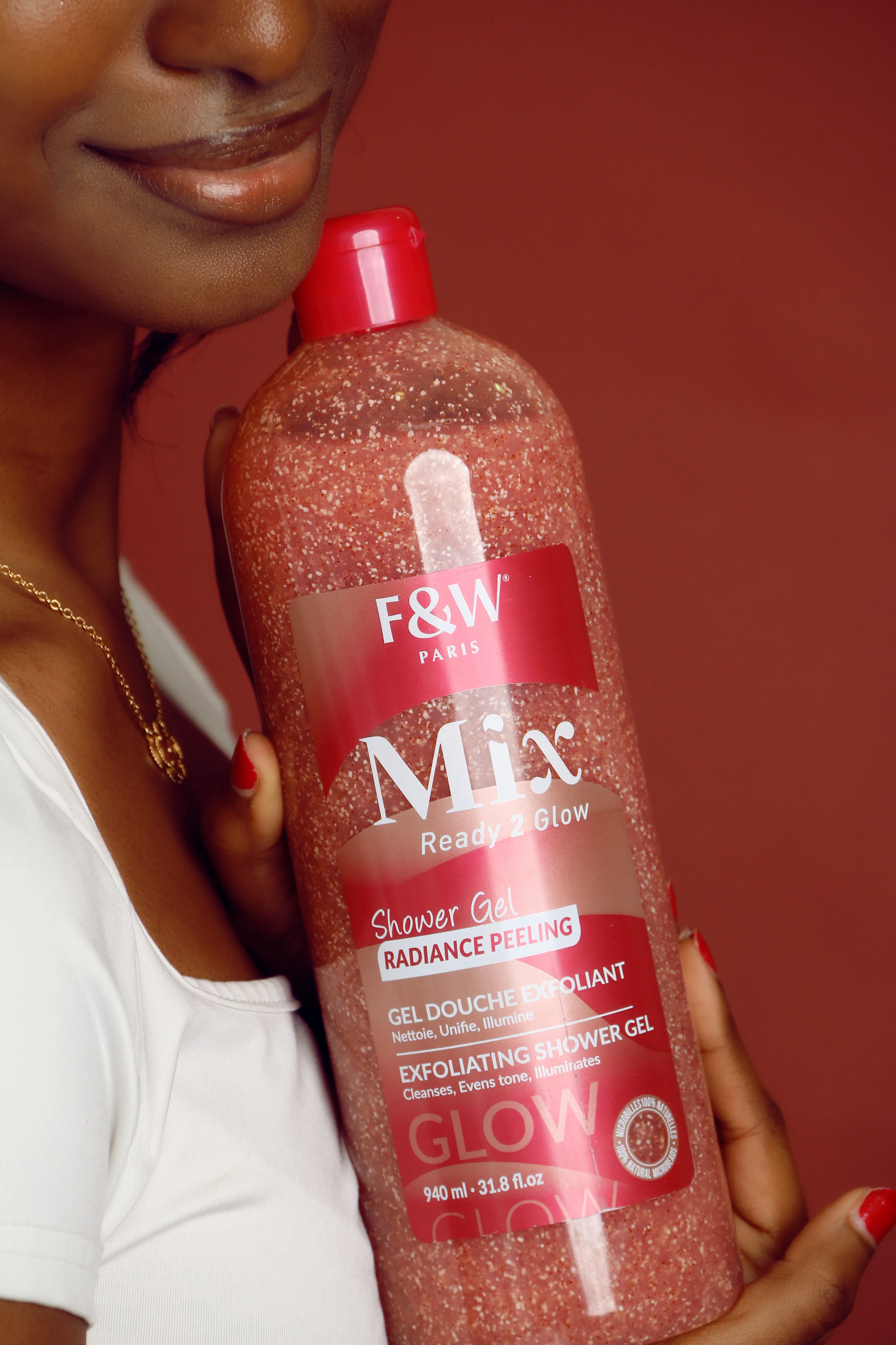 Fair And White Mix Exfoliating Shower Gel 940ml - Image 4